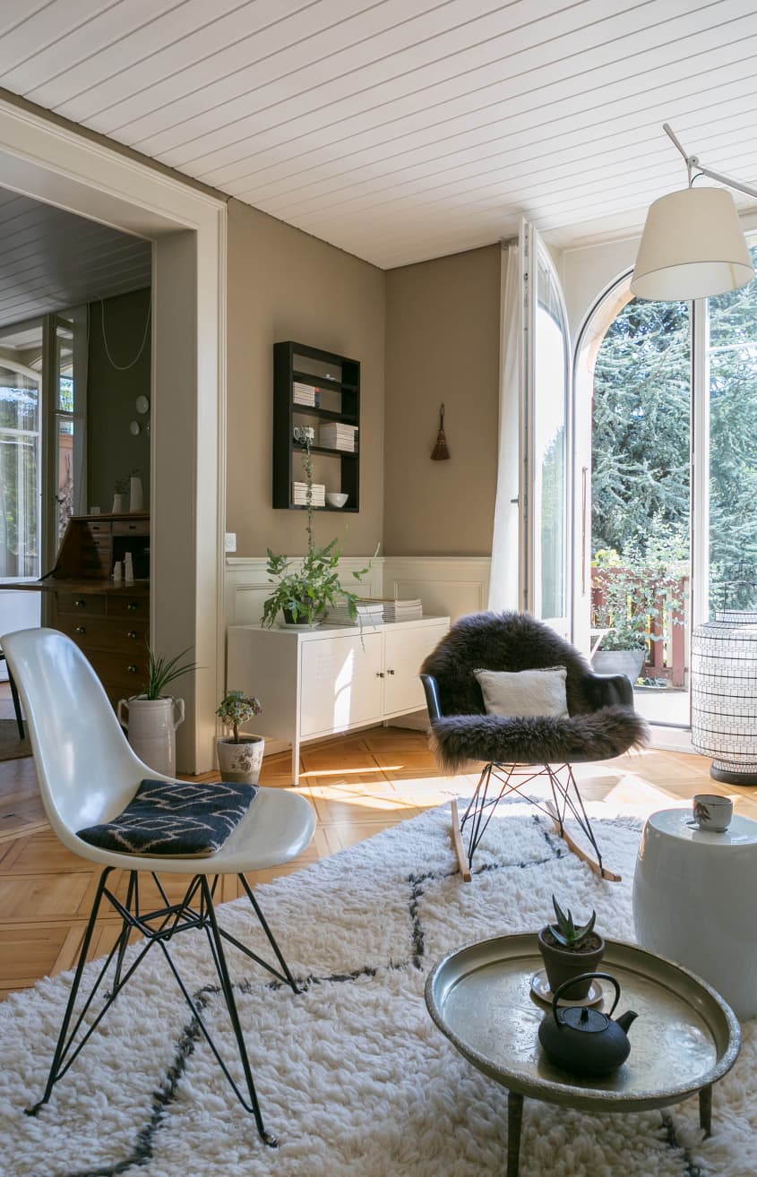 House Tour An Organic Modern Swiss Rental Apartment Apartment Therapy